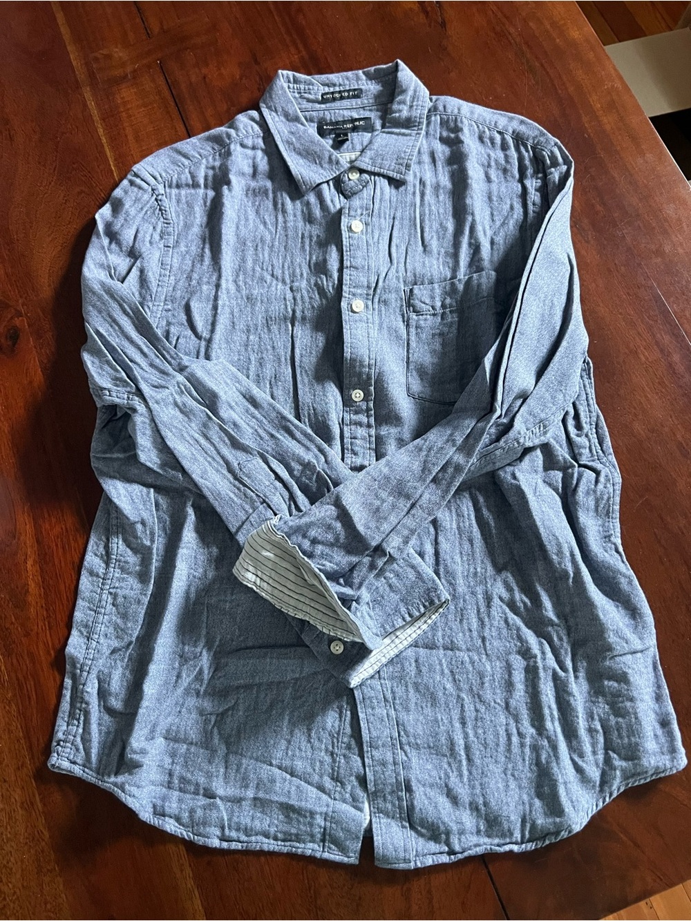 Men’s Banana Republic Button-Down | Heather Navy | 100% Cotton | Large